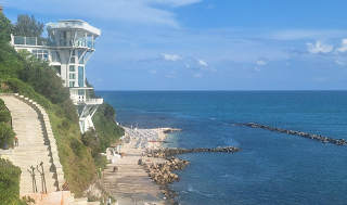 Ancona, revocato il divieto di balneazione al Passetto e a Pietralacroce