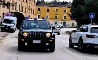 Fabriano, truffa della finta assicurazione: denunciato anche un cantante neomelodico